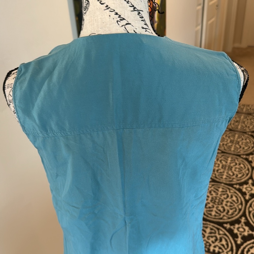 Tory Burch Womens Sleeveless Ruffle Trim Blouse Top Blue Size 4 Round Ne… - Picture 6 of 12